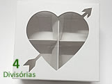Caixa com Divisória para Docinhos, Caixa 4 Divisórias Coração Flecha (Branca), Medida 8 X 7.5 X 4 cm